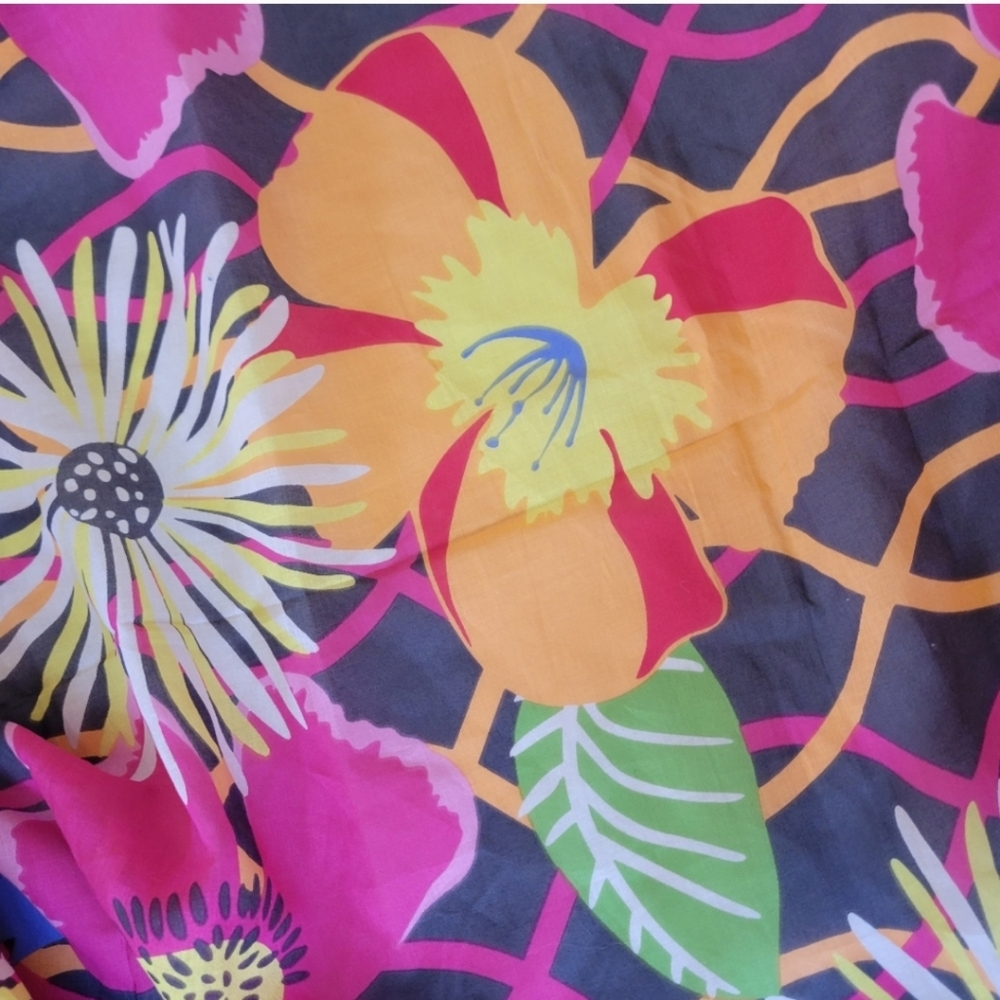 Vera Bradley Large Floral Scarf Sarong ~ Retired Jazzy Blooms ~Bright & Colorful - Picture 10 of 14